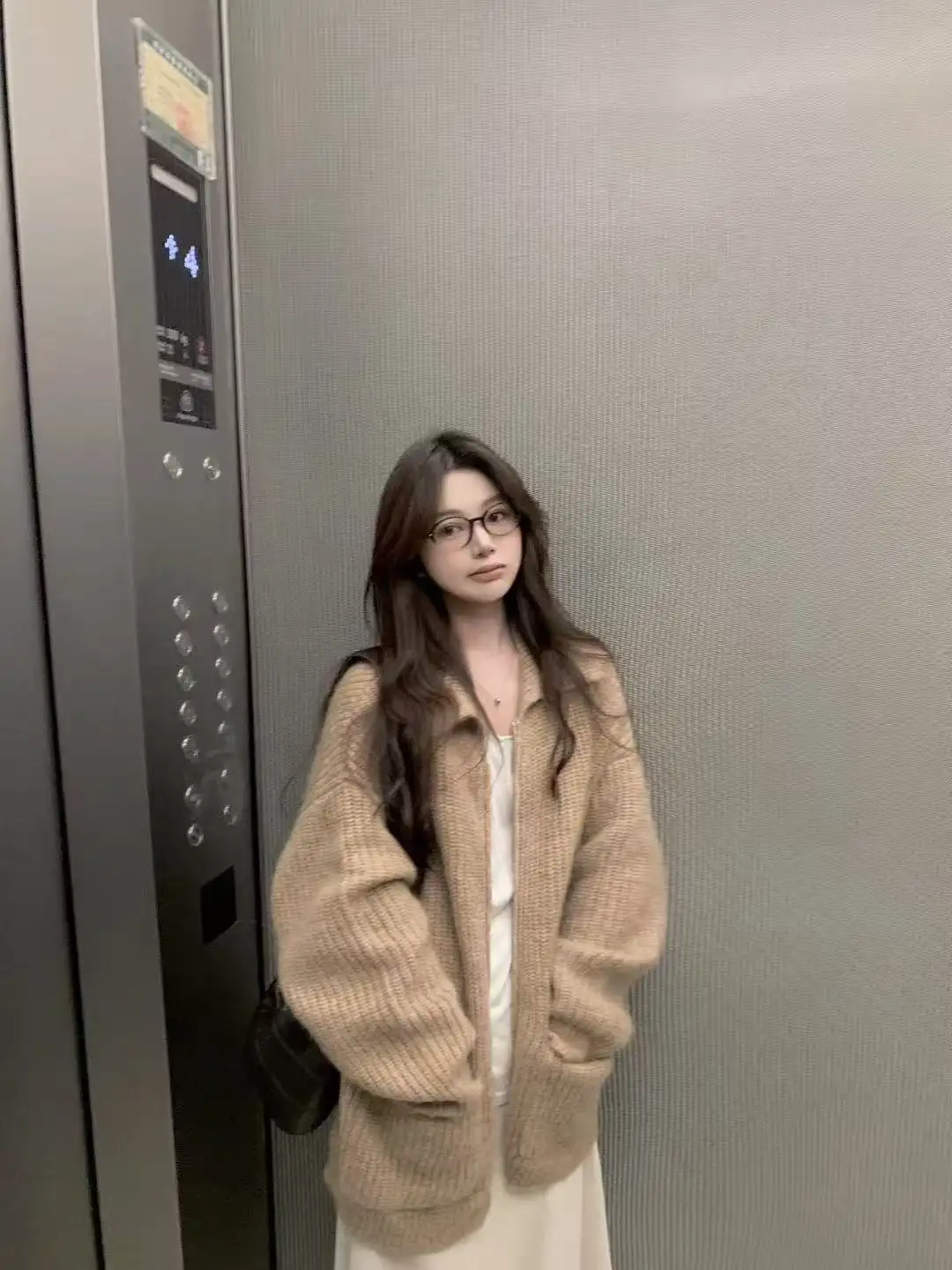 폴드 칼라 지퍼 니트 아우터 상세 이미지 3