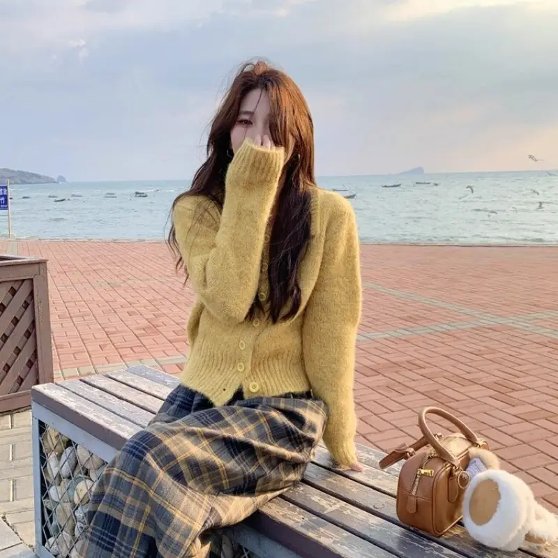 폴드 칼라 루즈핏 니트 가디건 상세 이미지 6