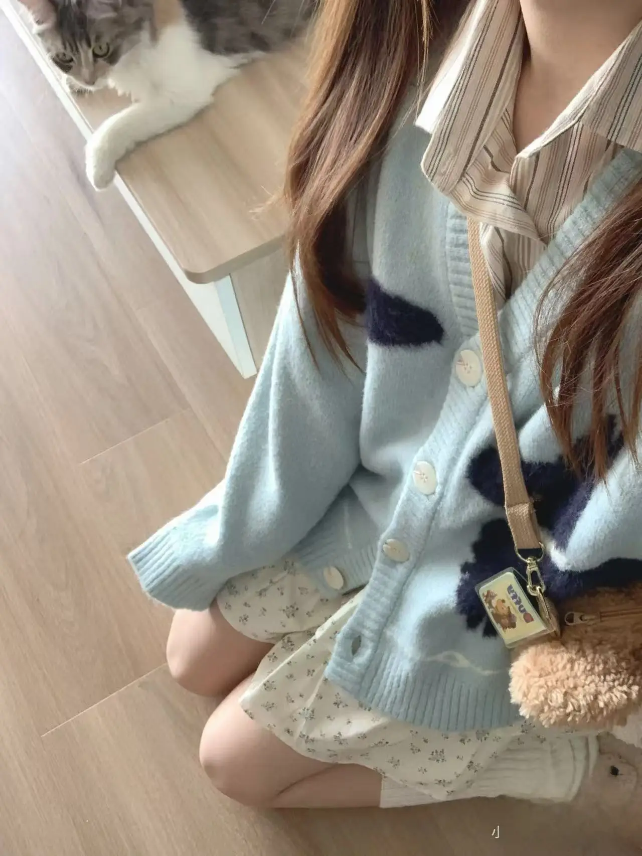 일본인기 레트로 강아지 자카드 포인트 울혼방 V넥 가디건 상세 이미지 3