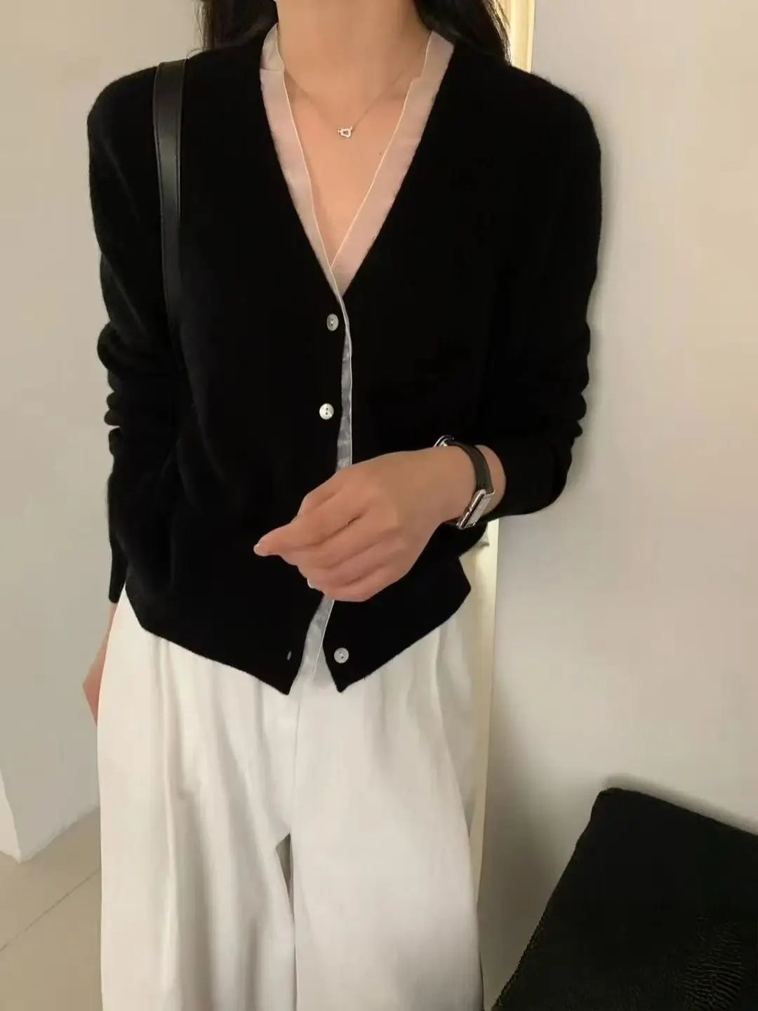 한국인기 루즈핏 V넥 니트 가디건 상세 이미지 9