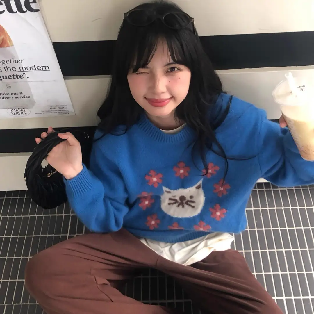 행운의 고양이 레트로 라운드넥 니트 상세 이미지 2