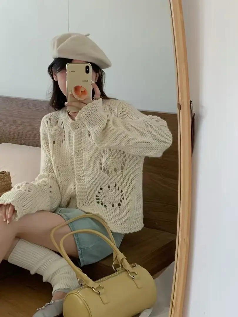 프렌치 감성 입체 플라워 니트 가디건 상세 이미지 2