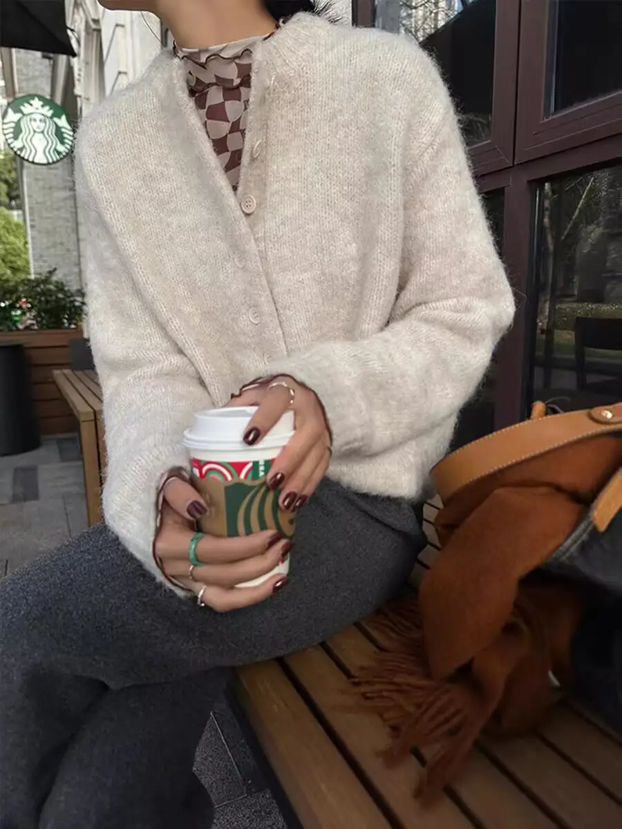 프렌치 빈티지 핑크 라쿤 퍼 헨리넥 니트 상세 이미지 3