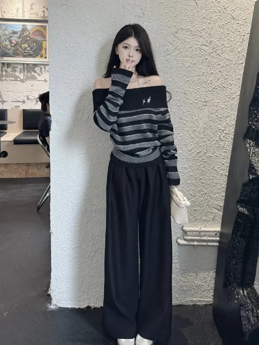 투톤 오프숄더 긴소매 니트 상세 이미지 5