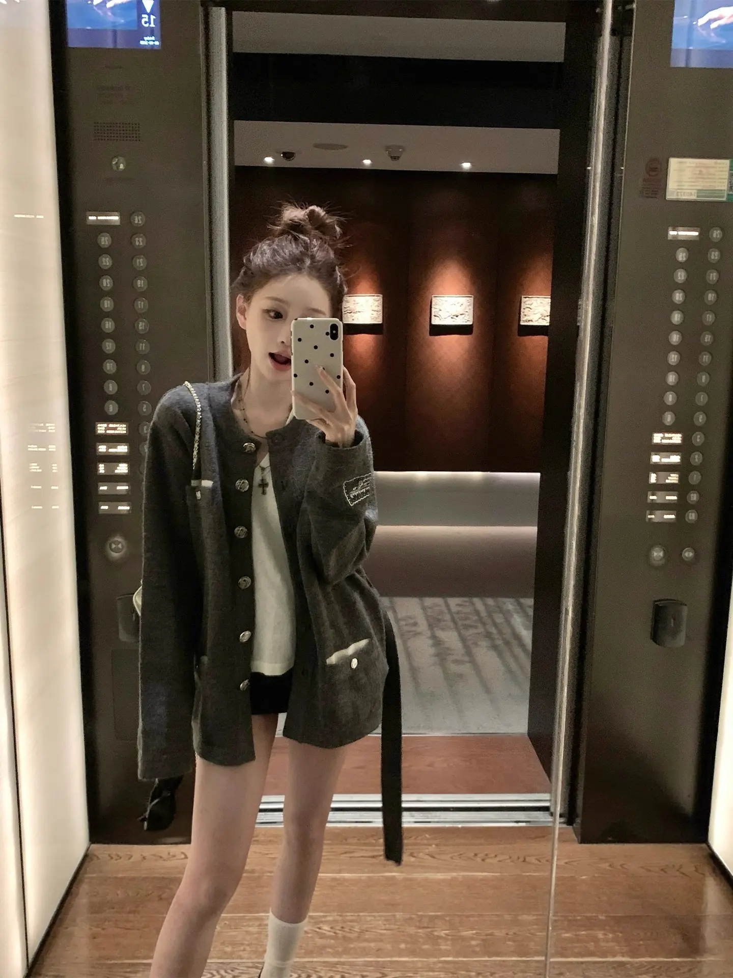 한국인기 라운드넥 정어깨 니트 가디건 상세 이미지 5