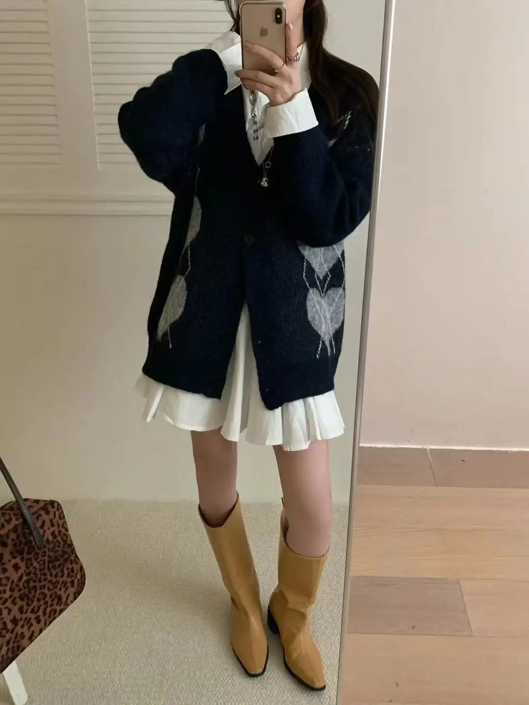 하트 다이아몬드 자카드 라운드넥 니트 가디건 상세 이미지 8