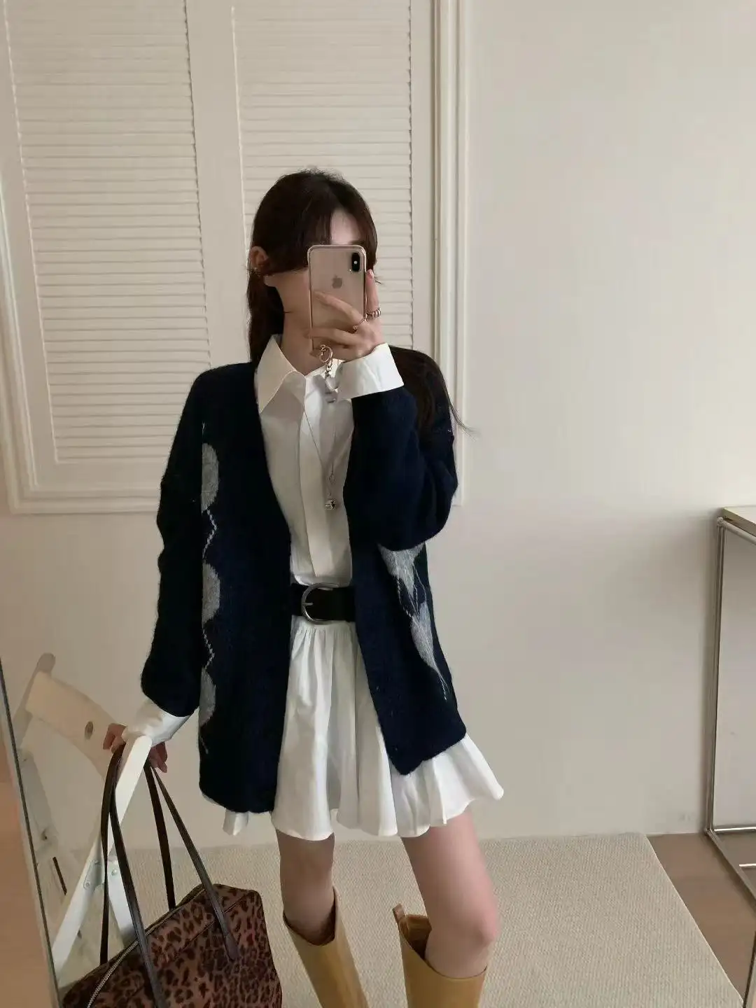 하트 다이아몬드 자카드 라운드넥 니트 가디건 상세 이미지 10