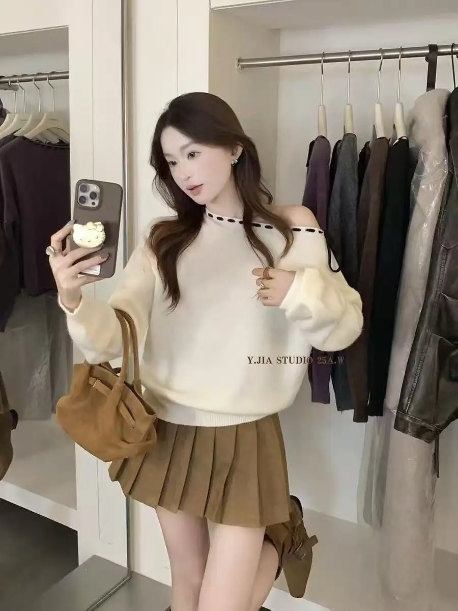 한국인기 넥 스트링 라운드넥 니트 상세 이미지 3