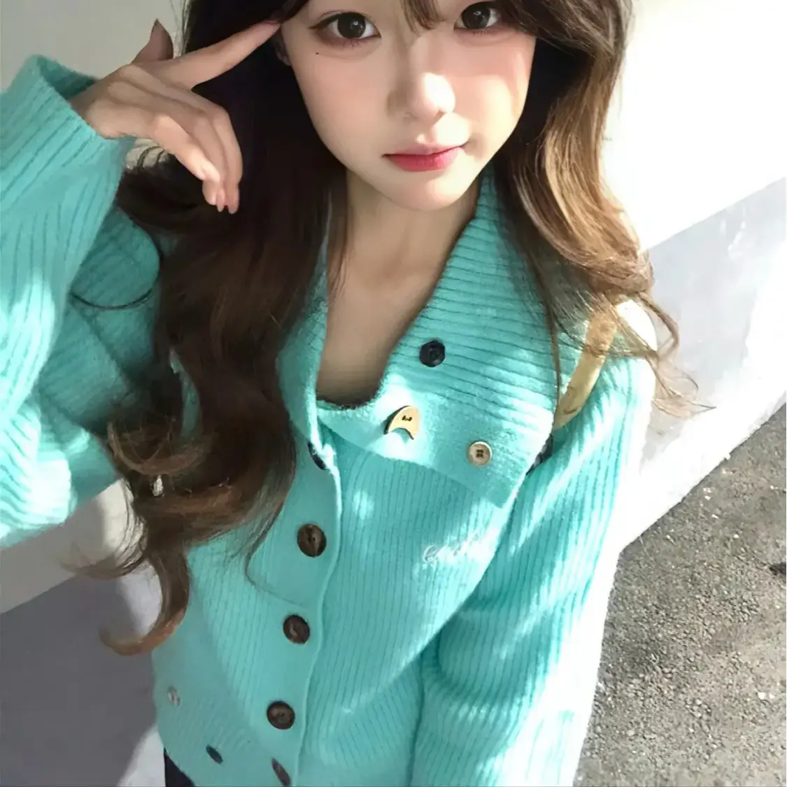 루즈핏 버튼 디테일 니트 가디건 상세 이미지 1