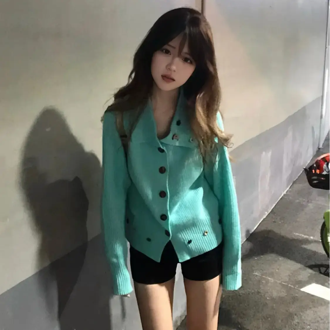 루즈핏 버튼 디테일 니트 가디건 상세 이미지 4