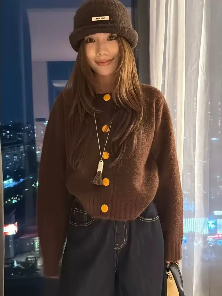 한국인기 루즈핏 대형 버튼 가디건 상세 이미지 4