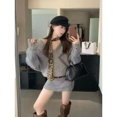 批发芝士辣妹<b class='q'>豹纹</b>性感大V领破洞设计感百搭休闲针织<b class='q'>连衣裙</b>配丝巾女秋