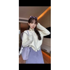 批发纯色挂脖圆领立体花朵针织衫女2025<b class='q'>秋</b>新款甜美毛衣潮