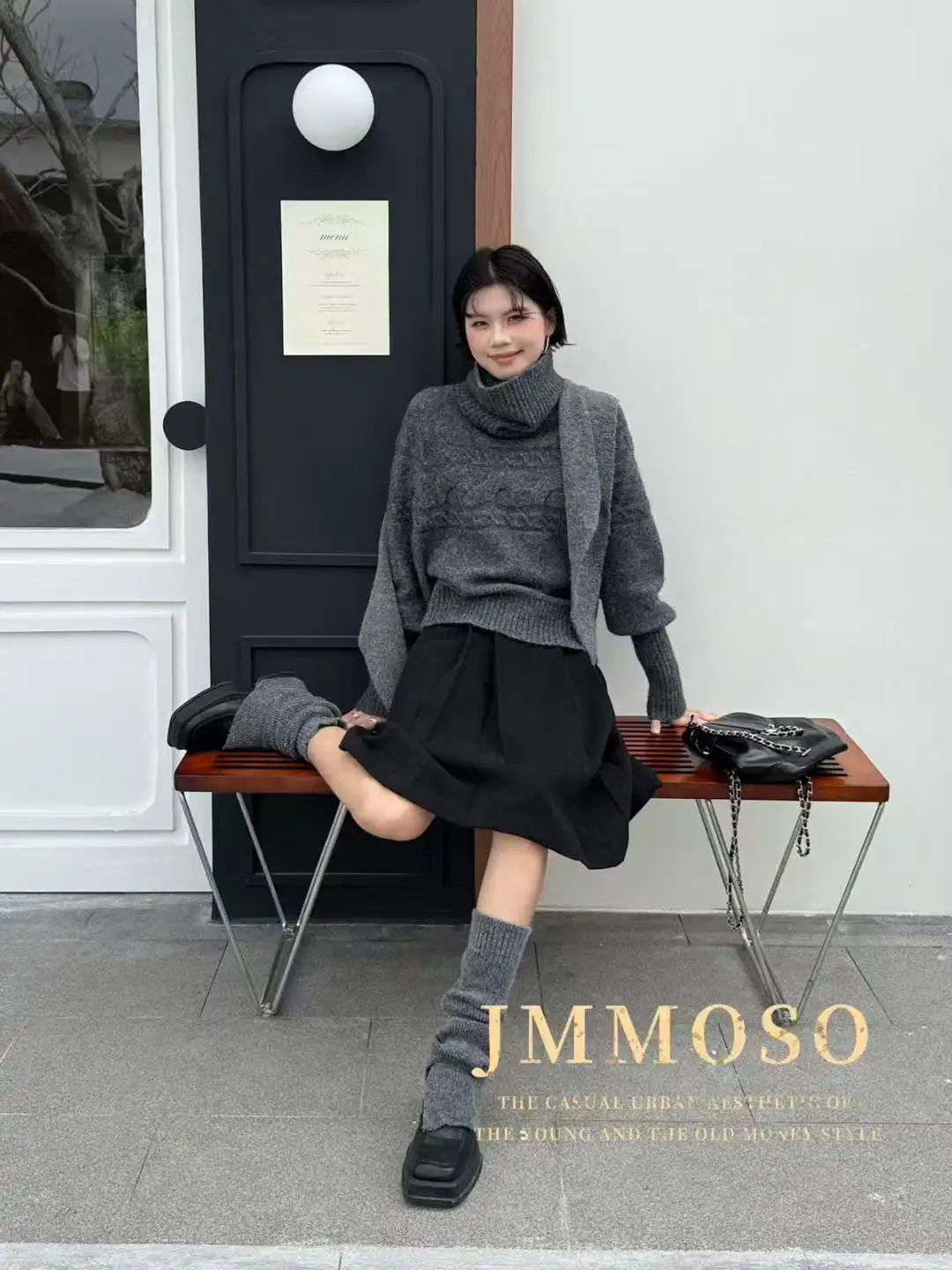 루즈핏 라운드넥 니트 상세 이미지 7