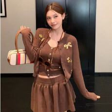 批发一点妮味 可爱小狗针织衫开衫吊带<b class='q'>蓬蓬</b>半身<b class='q'>裙套装</b>