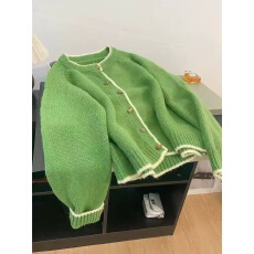 批发韩系简约风圆领单排扣针织开衫女秋<b class='q'>冬</b>新款慵懒高级感绿色羊毛毛衣
