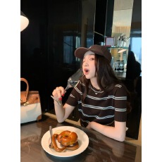 批发韩系圆领条纹短袖<b class='q'>t</b><b class='q'>恤</b>女2026新款撞色打底衫内搭显瘦上衣