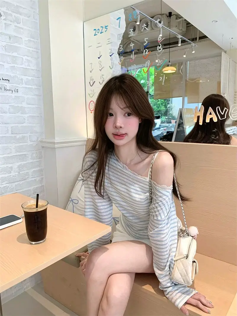 레이스 배색 원숄더 긴소매 티셔츠 상세 이미지 1