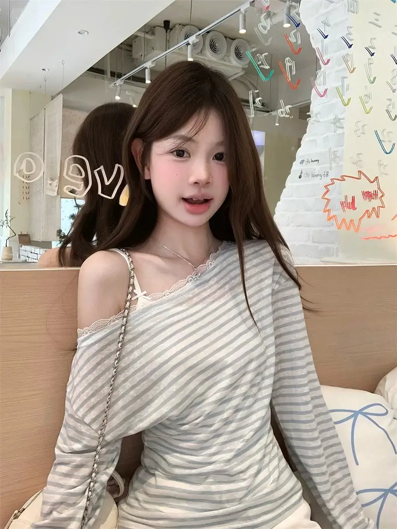 레이스 배색 원숄더 긴소매 티셔츠 상세 이미지 2