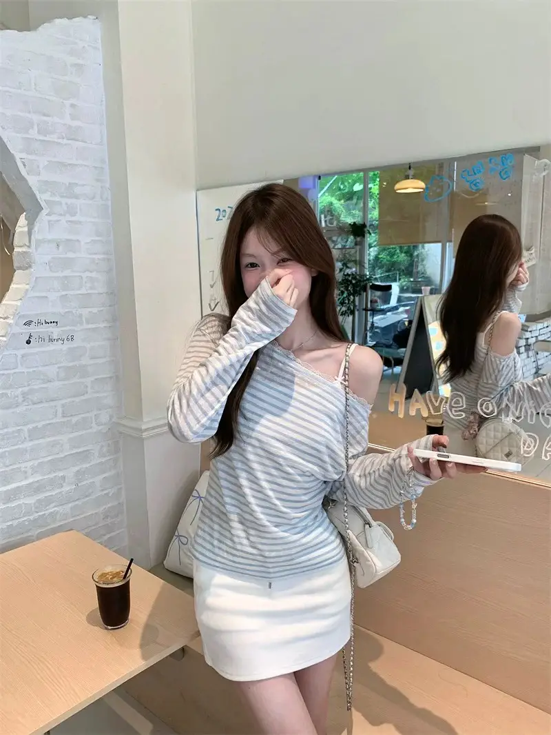 레이스 배색 원숄더 긴소매 티셔츠 상세 이미지 3
