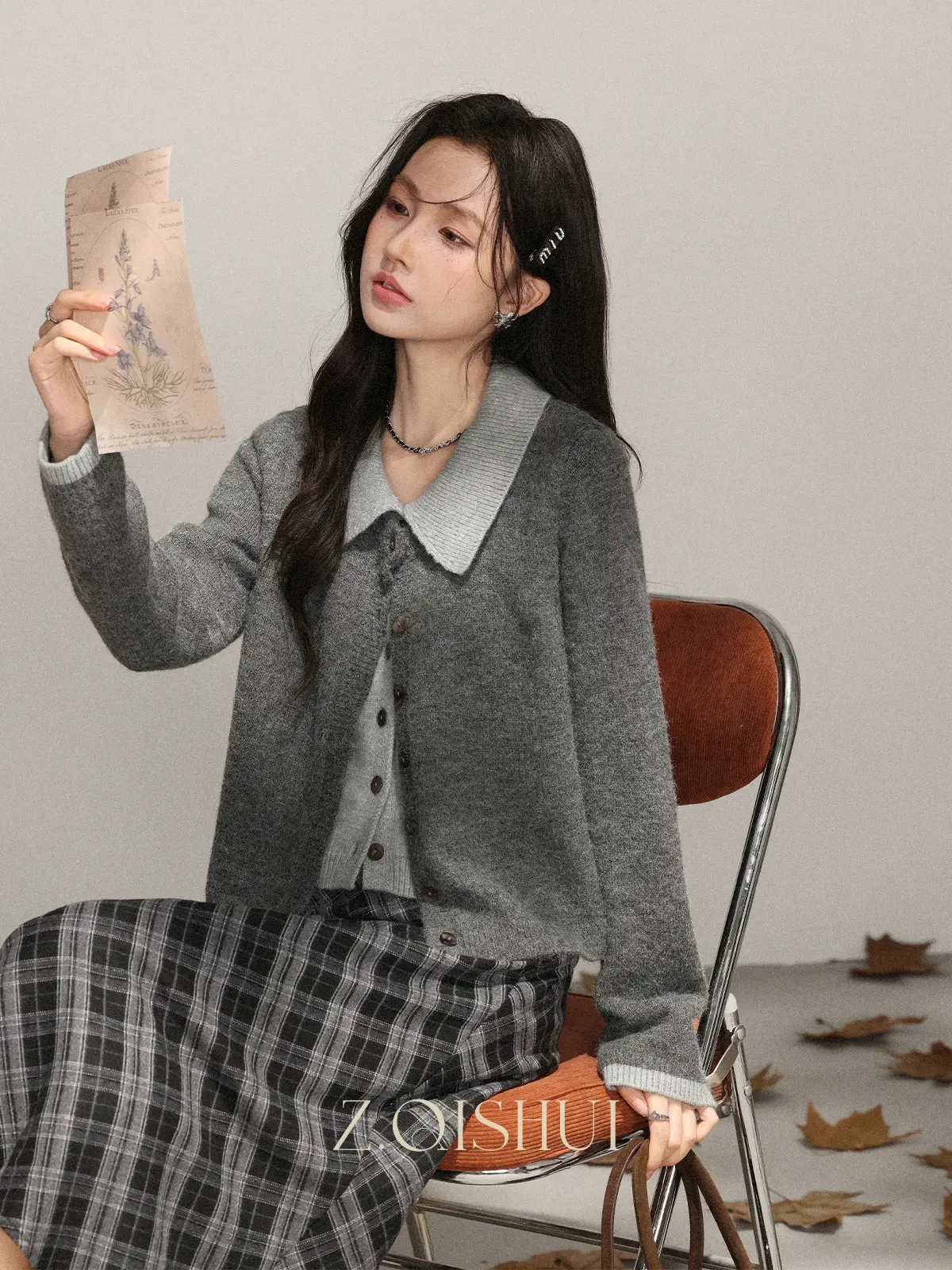 레트로 그레이 배색 레이어드 니트 가디건 상세 이미지 2