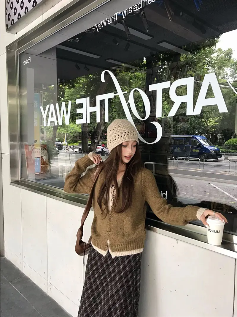 루즈핏 V넥 가디건 상세 이미지 4