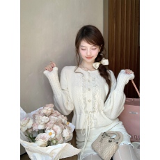 批发糯糯雪贝/中古钩花宫廷千<b class='q'>金</b>感花边系带毛衣外套