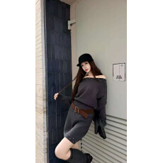 批发秋冬新款修身针织<b class='q'>连衣裙</b>女<b class='q'>长袖</b>圆领露肩珠饰短裙