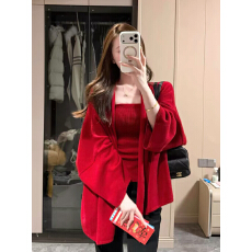 批发法式绝美红色长袖针织开衫外套女早秋高级感内搭抹胸上衣两件<b class='q'>套装</b>