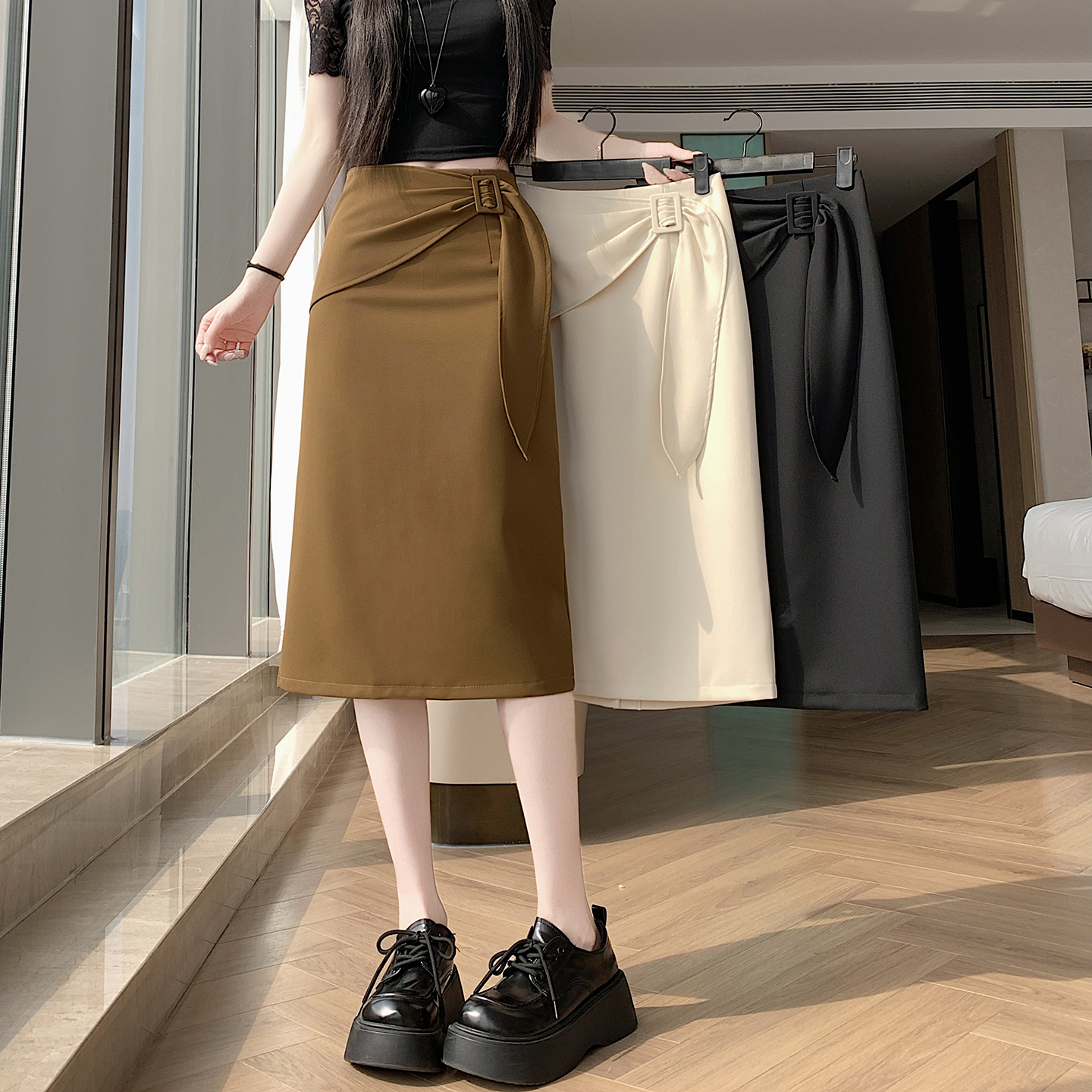 실사 스트레이트 반신 스커트 여성 하이웨이스트 슬림해 보이는 스커트 스커트 정장 디자인 경력 치마 미니멀리즘 레이스업 중간 스커트