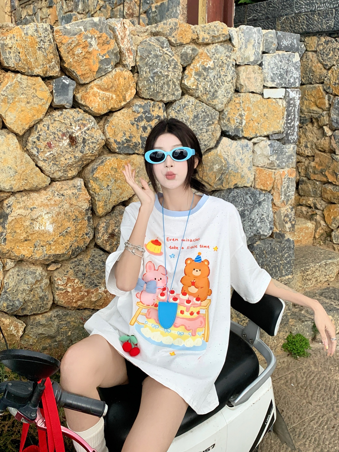 실사 정가 여름 만화 프린트 달콤함 연령 감소 반팔 루즈핏 티셔츠 맨위