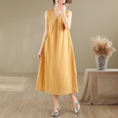 批发实拍26夏季新款大码文艺气质纯色镂空中长款休闲度假无袖连衣<b class='q'>裙</b>