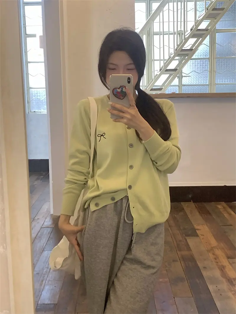 나비 리본 자수 라운드넥 니트 가디건 상세 이미지 18