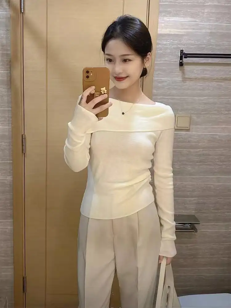 오프숄더 긴소매 니트 상세 이미지 7