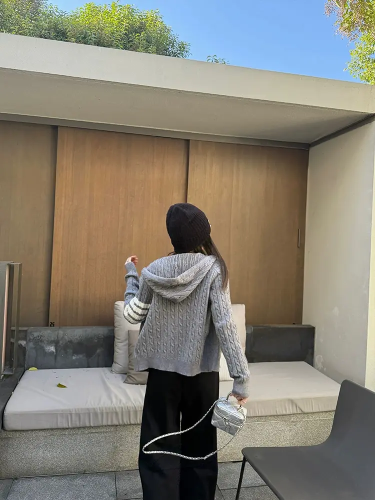 한국인기 루즈핏 꽈배기 후드 니트 가디건 상세 이미지 8