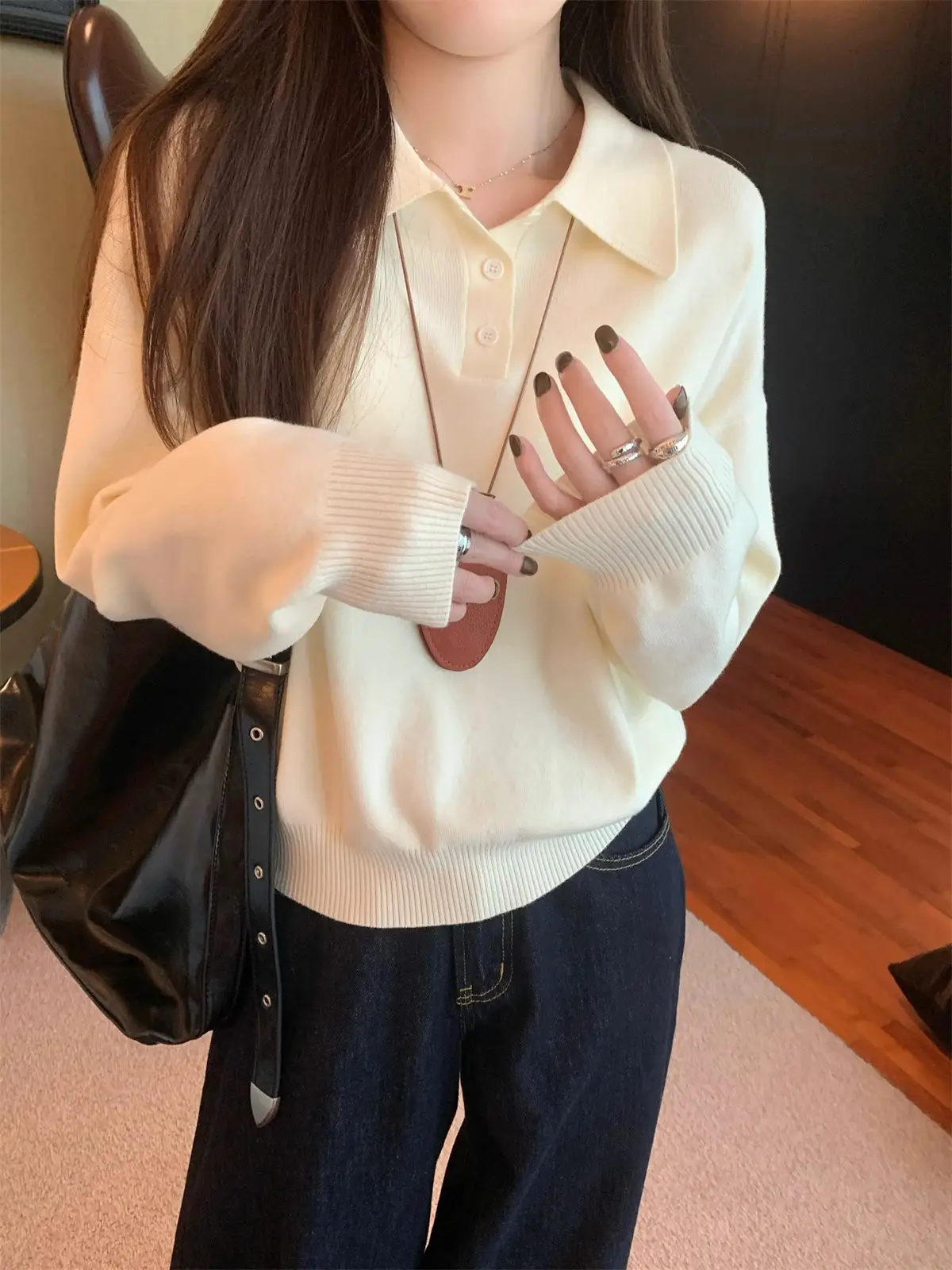 폴로넥 버튼 디테일 니트 상세 이미지 17