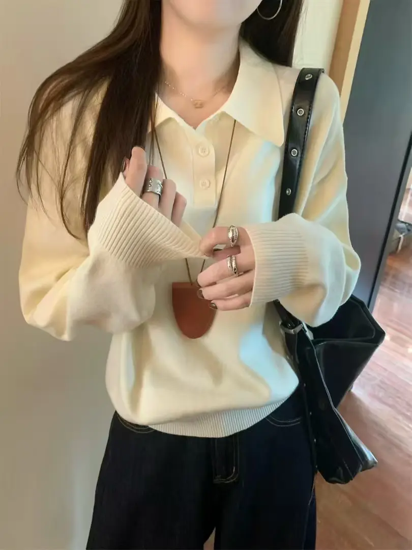 폴로넥 버튼 디테일 니트 상세 이미지 23