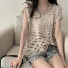 批发设计感小众V领上衣背心马甲夏季时尚百搭镂空针织衫女