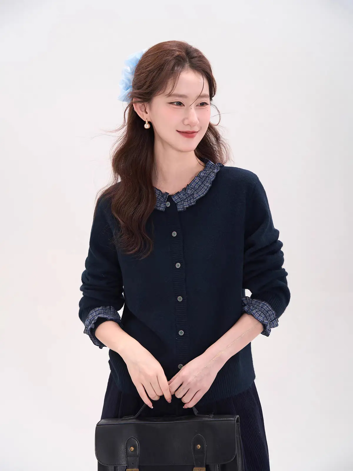 배색 프릴 니트 가디건 상세 이미지 3