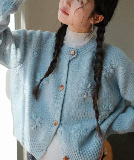 3 차원 꽃 파란색 스웨터 오픈 가디건 여성 2026 가을 새로운 한 부서 자이언트 잘 생긴 외출용 니트 맨위