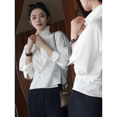 批发早秋清爽通勤穿搭上衣法式轻熟高级感不撞款洋气减龄白色收腰衬衫