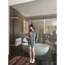 批发陈允朵 区别市面<b class='q'>婴儿</b>肌感*美式街头烫钻<b class='q'>T</b>*慵懒松弛感宽松<b class='q'>长袖</b>上衣