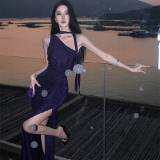 批发棕色斜肩<b class='q'>连衣裙</b>女秋收腰扭结针织长裙<b class='q'>性感</b>一字肩闪片裙子