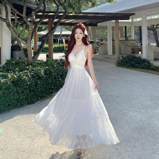 批发女装旅拍波西风度假白色<b class='q'>蕾丝</b>拼接露背大摆连衣裙长裙