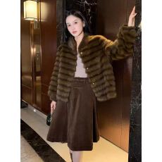 批发冬季水貂毛环保皮草外套女短款内里鹿皮绒皮毛一体大衣
