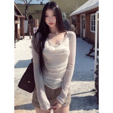 批发WITHMIN 杏色打底衫内搭女秋季新款纯欲性感修身显瘦套头上衣女装