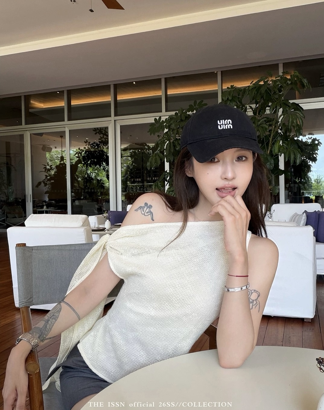 닝 부문 비스듬한 어깨 허리 수축 스트랩 민소매 티셔츠 여성 여름 한 부서 품격 패션 다용도 몸매 가꾸기 슬림해 보이는 맨위