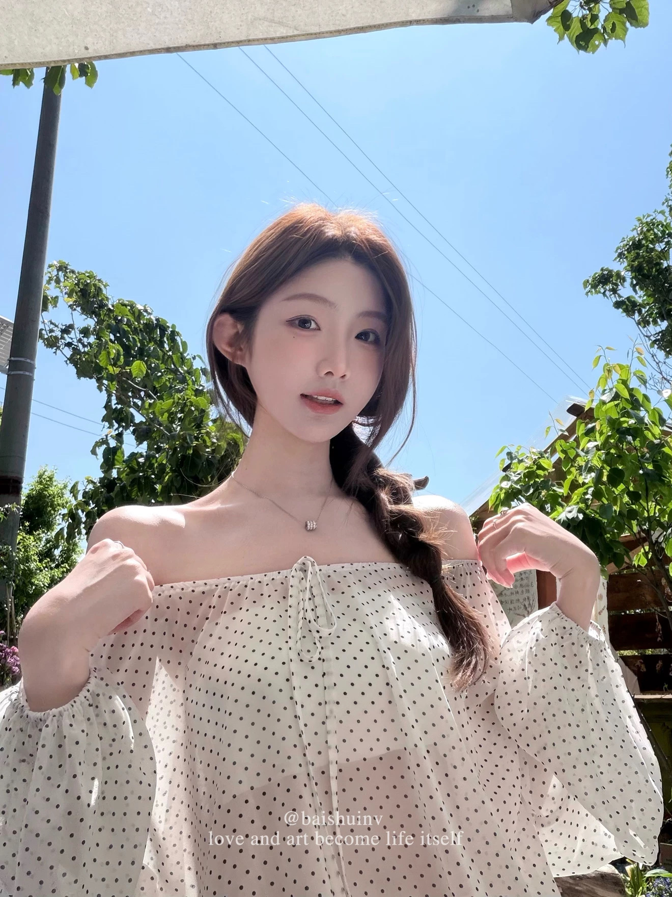 화이트 워터 여성 오스틴 휴일 오프숄더 도트 무늬 시폰 셔츠 여성 여름 프랑스식 달콤함 순수한 욕망 몸매 가꾸기 맨위