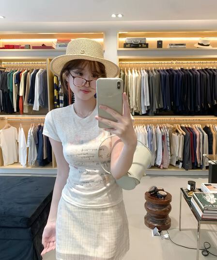 callmeear 여름 낙서 티셔츠 디자인 센스 프린트 긍정적 인 어깨 반팔 티셔츠 여성 여름 캐주얼 맨위