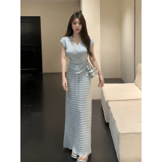 批发针织条纹半身裙套装女2026夏季插肩袖T恤上衣高腰包臀长裙两件套